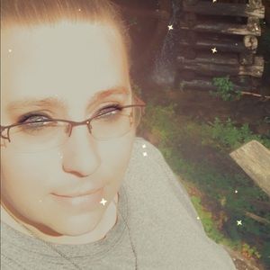 Meet your Posher, Cassandra